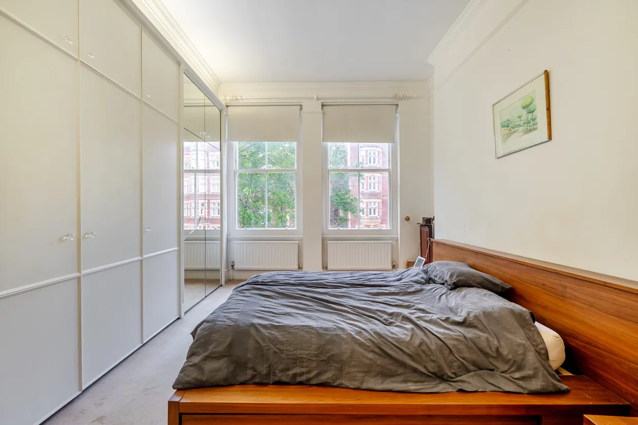 Kensington Court, London, W8 photo 16