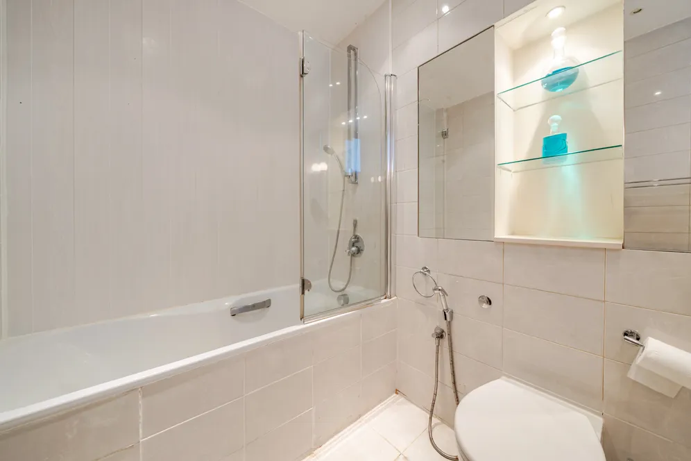 Kensington Court, London, W8 photo 19