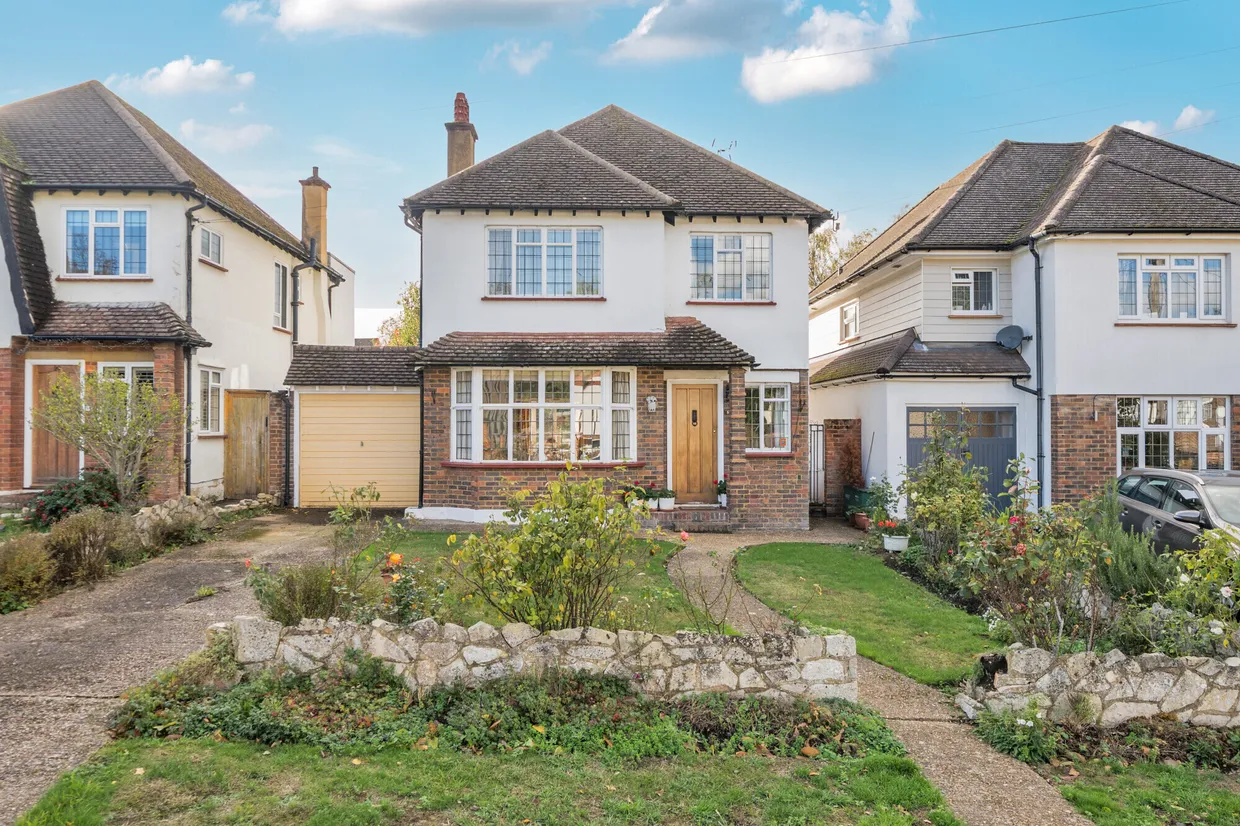 Pine Hill, Epsom, KT18 photo 1