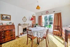 Pine Hill, Epsom, KT18 photo 3