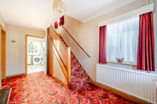Pine Hill, Epsom, KT18 photo 6