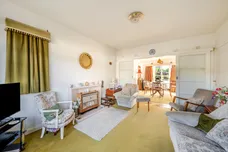 Pine Hill, Epsom, KT18 photo 7