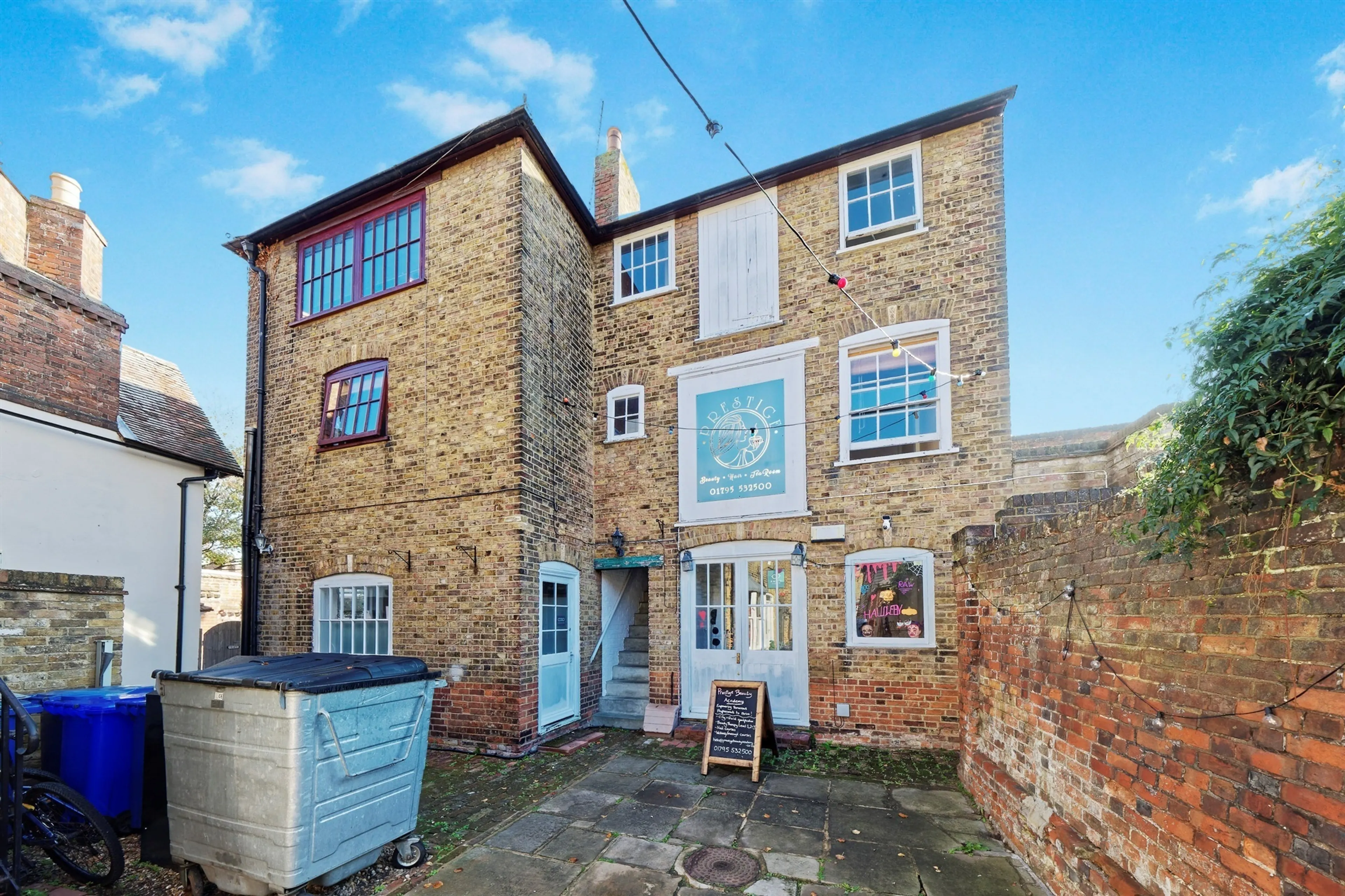 Property photo 0