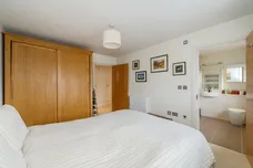 Grove Park Mews, London, W4 photo 6