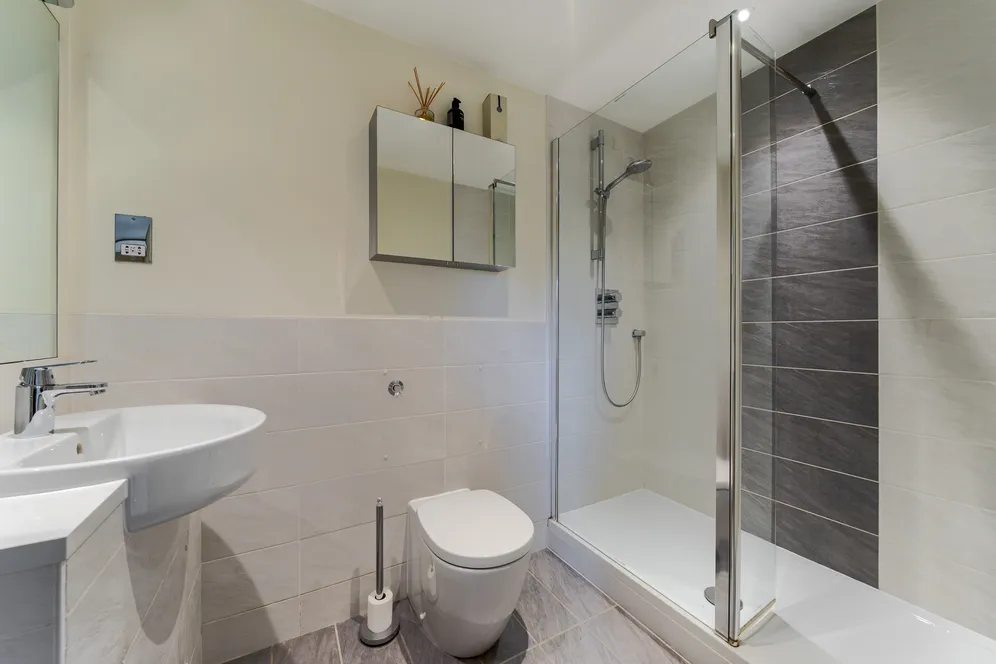 Grove Park Mews, London, W4 photo 9