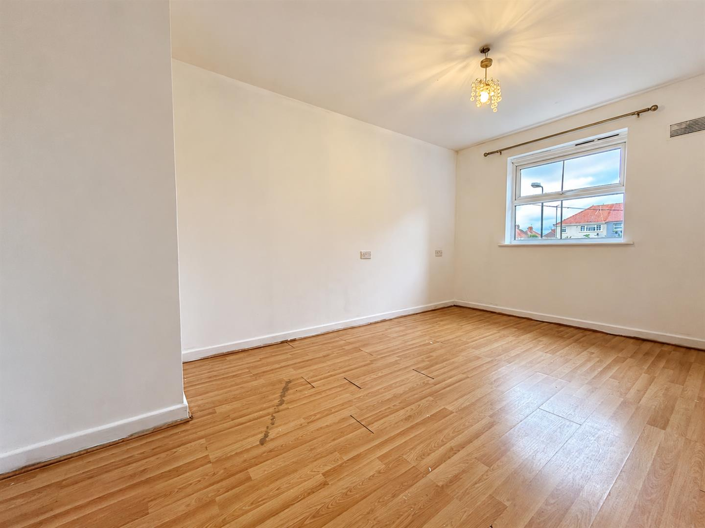 Rutland Avenue, Slough Image 5