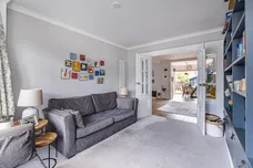 Cheyne Hill, Surbiton, KT5 photo 3