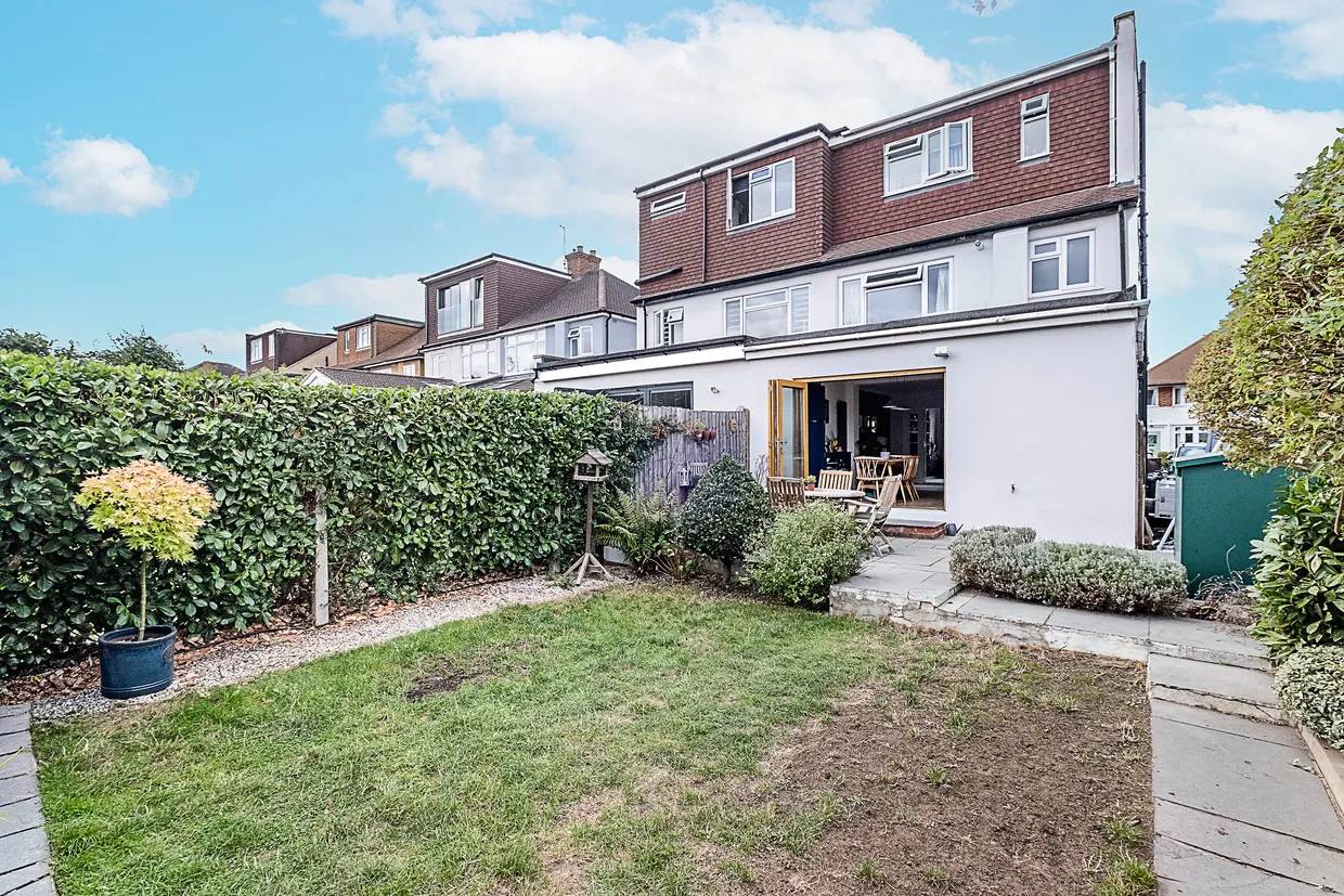 Cheyne Hill, Surbiton, KT5 photo 18