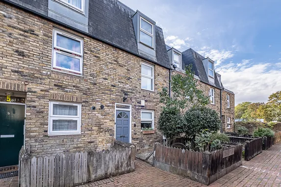 Rosetta Close, London, SW8