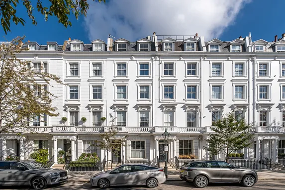 Palace Gardens Terrace, London, W8