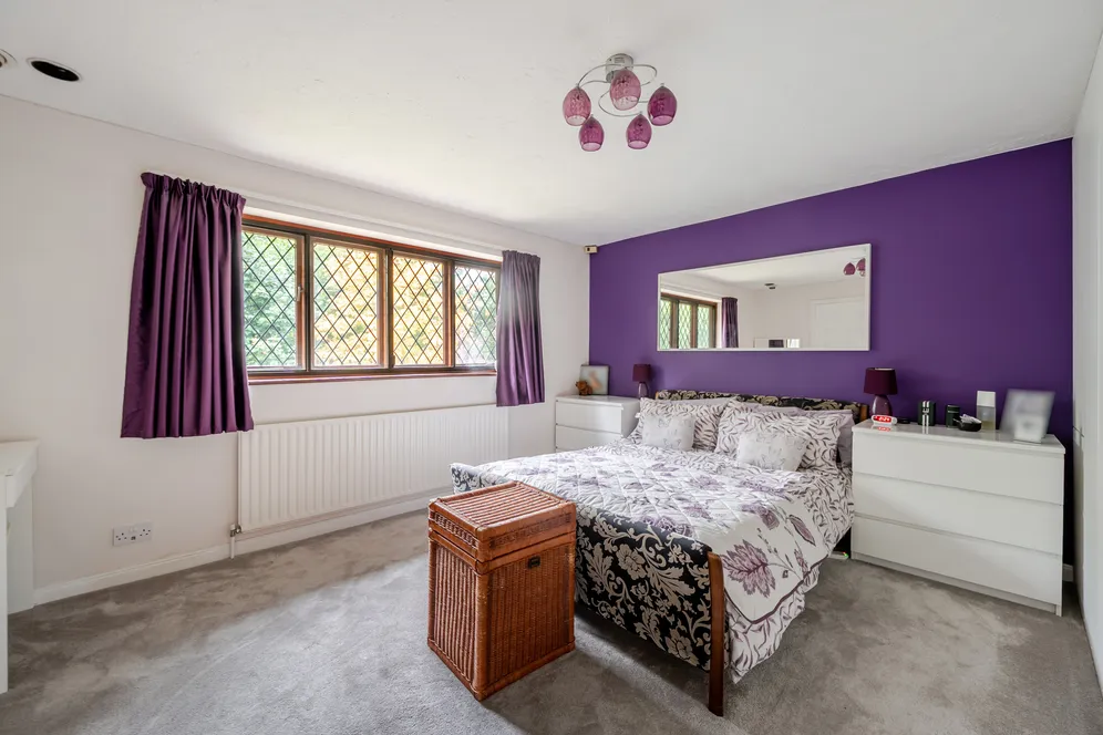 The Fairway, Weybridge, KT13 photo 11