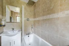 The Fairway, Weybridge, KT13 photo 15