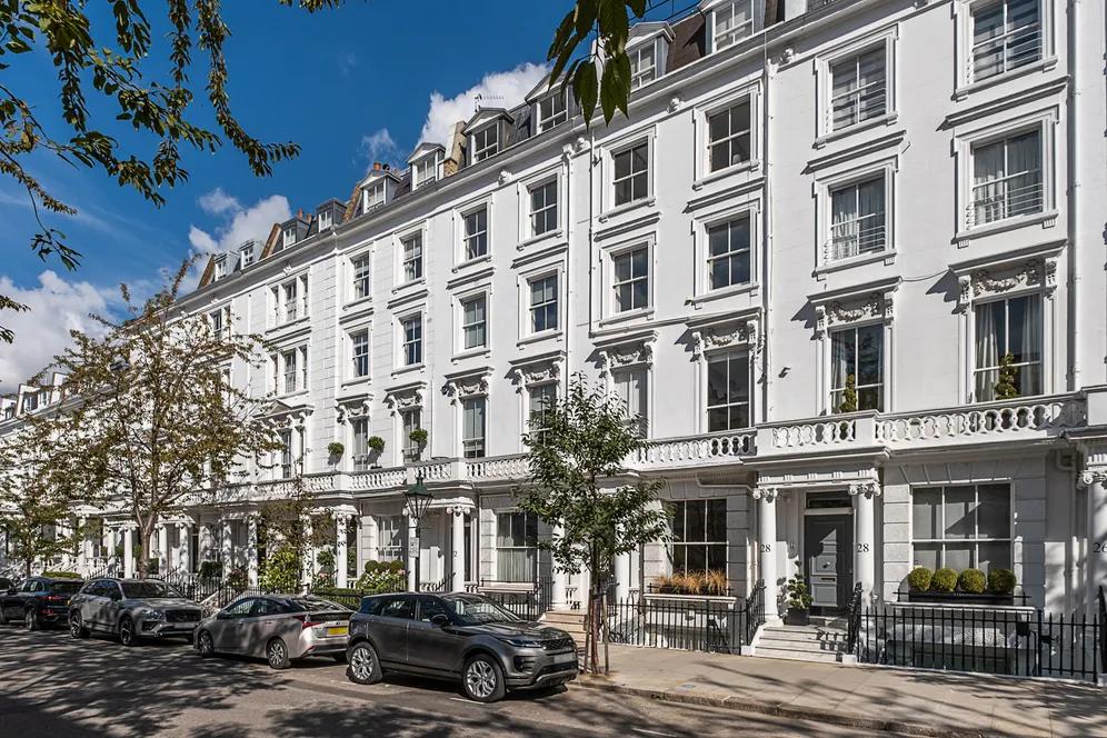 Palace Gardens Terrace, London, W8 photo 3