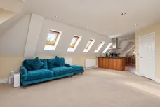 Hersham Road, Walton-On-Thames, KT12 photo 4