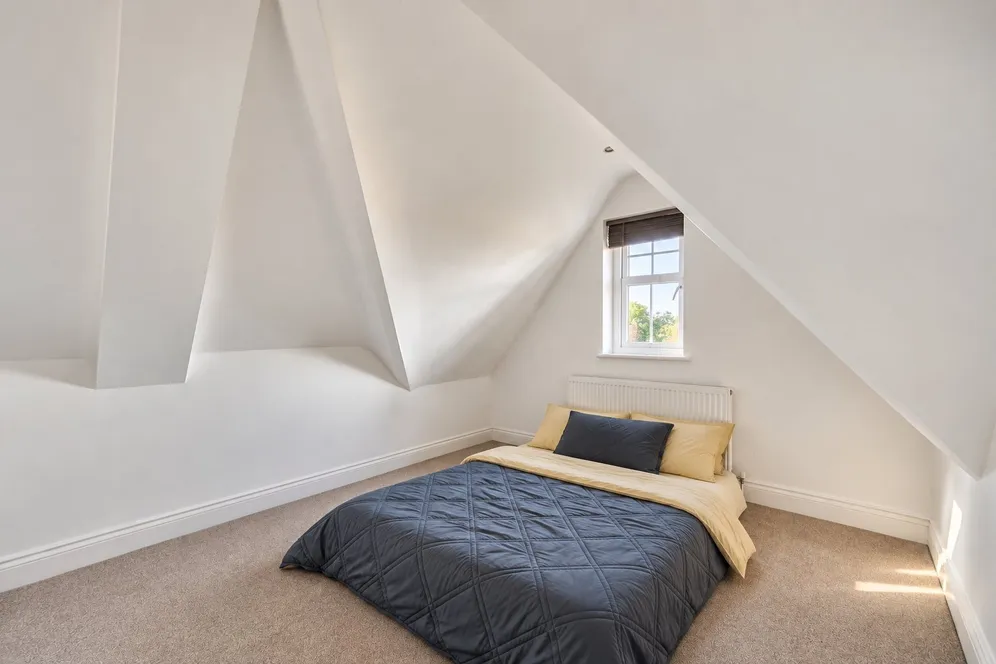 Hersham Road, Walton-On-Thames, KT12 photo 6