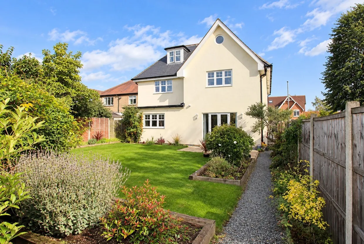 Hersham Road, Walton-On-Thames, KT12 photo 10