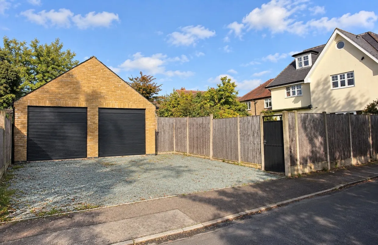 Hersham Road, Walton-On-Thames, KT12 photo 11