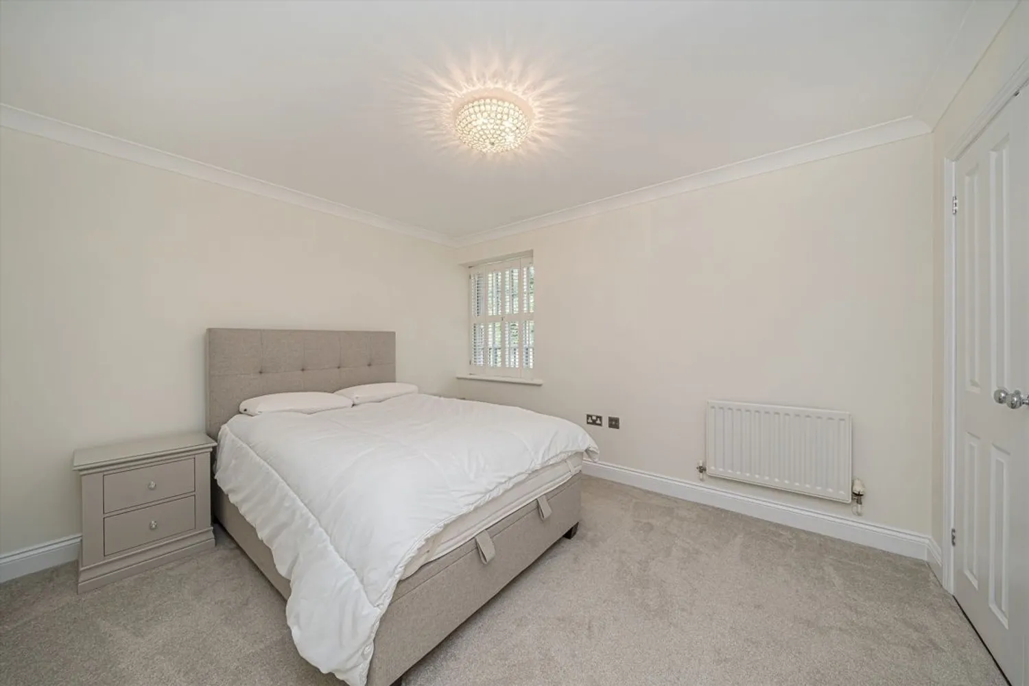 Oatlands Avenue, Weybridge, KT13 photo 4