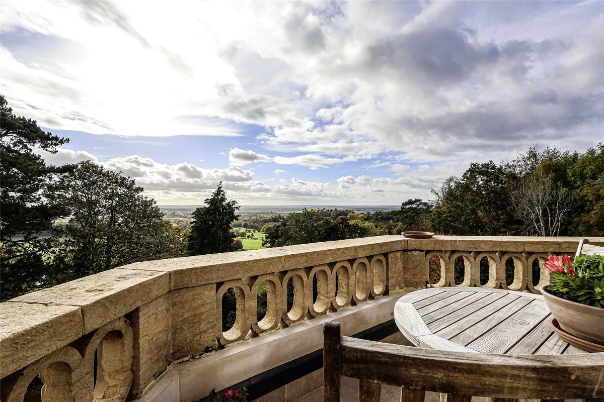 Castle Square, Bletchingley, Surrey, RH1