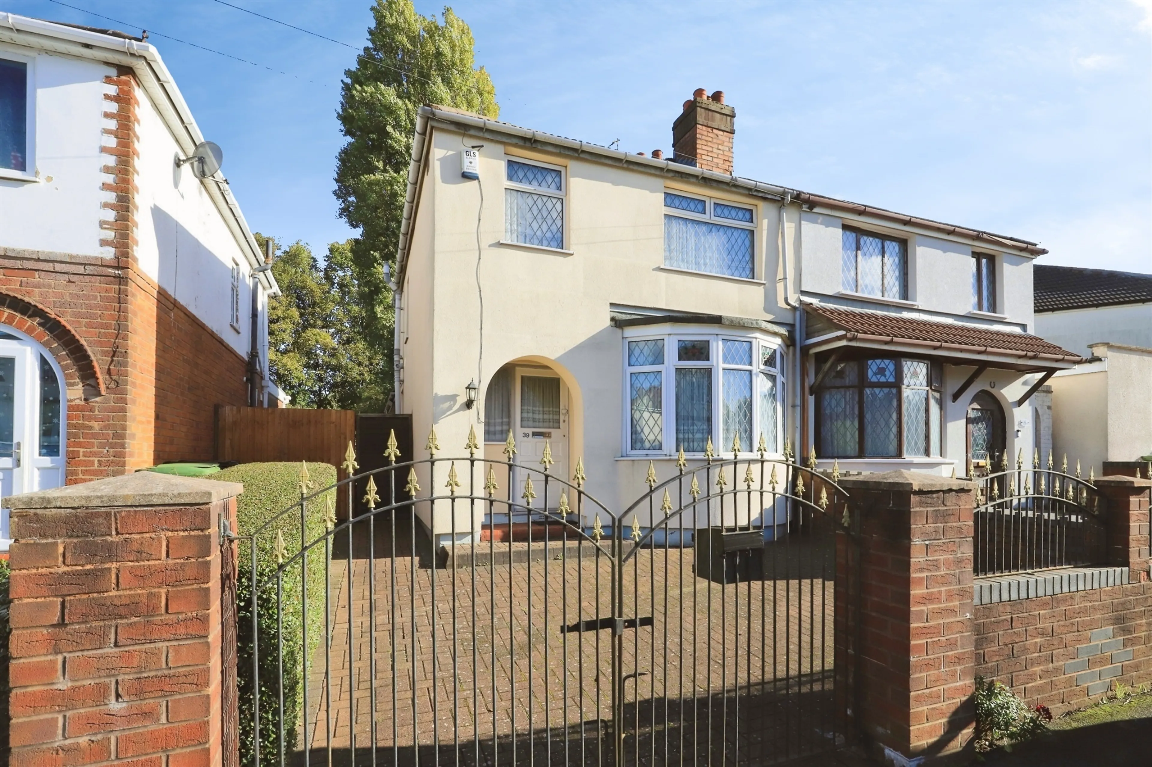 Property photo 0