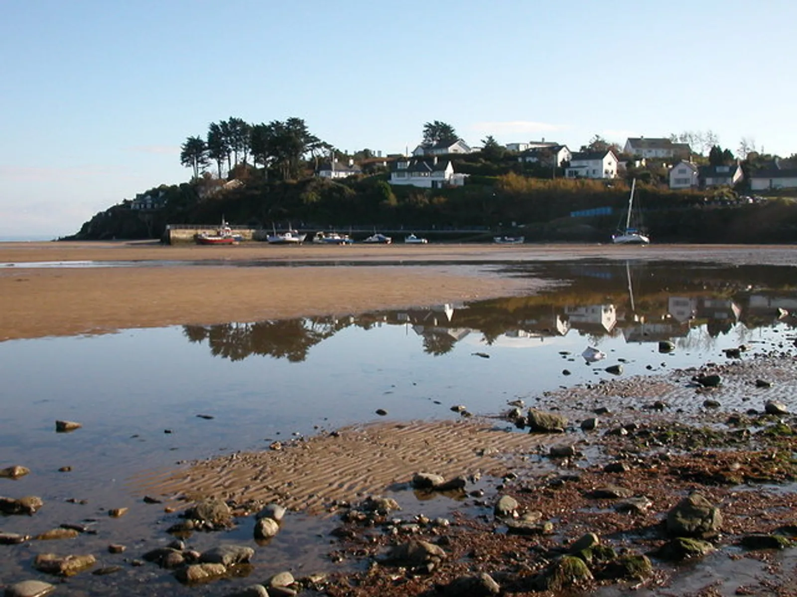 Dafydd Hardy Opens Abersoch Office