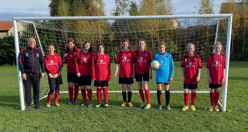 furnell helps junior footballers turn on the style