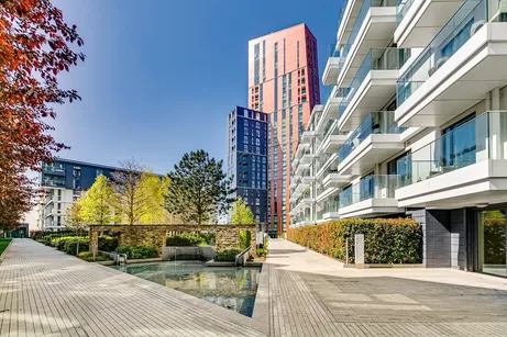 Nine Elms, Mylo external
