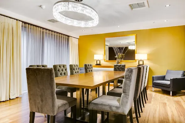 TMylo Nine Elms Point communal dining room